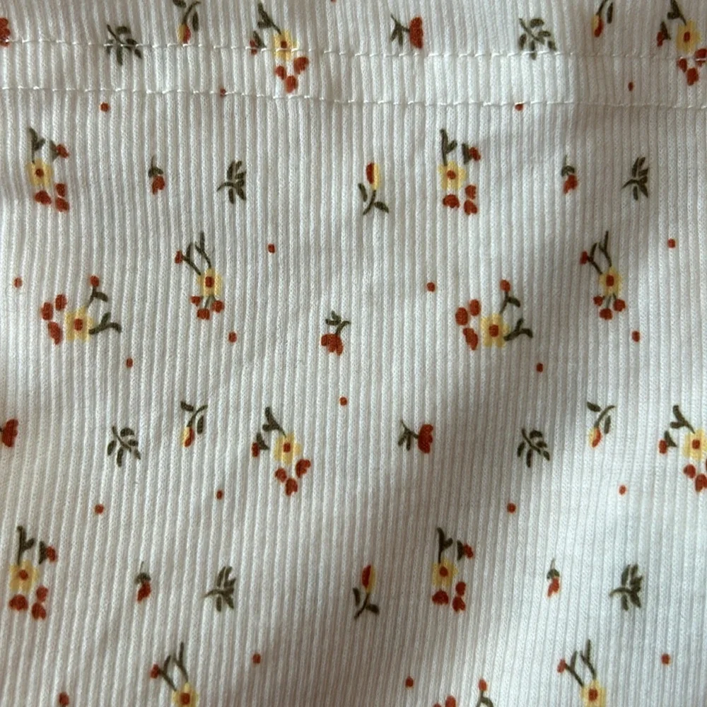 Tank Top 🍒 - Picture 3 of 3